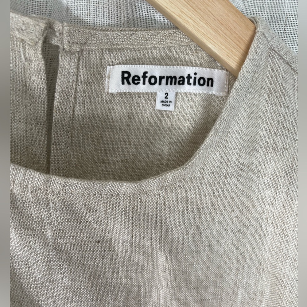 Reformation 100% linen Naomi jumpsuit in natural size 2 - Picture 4 of 10